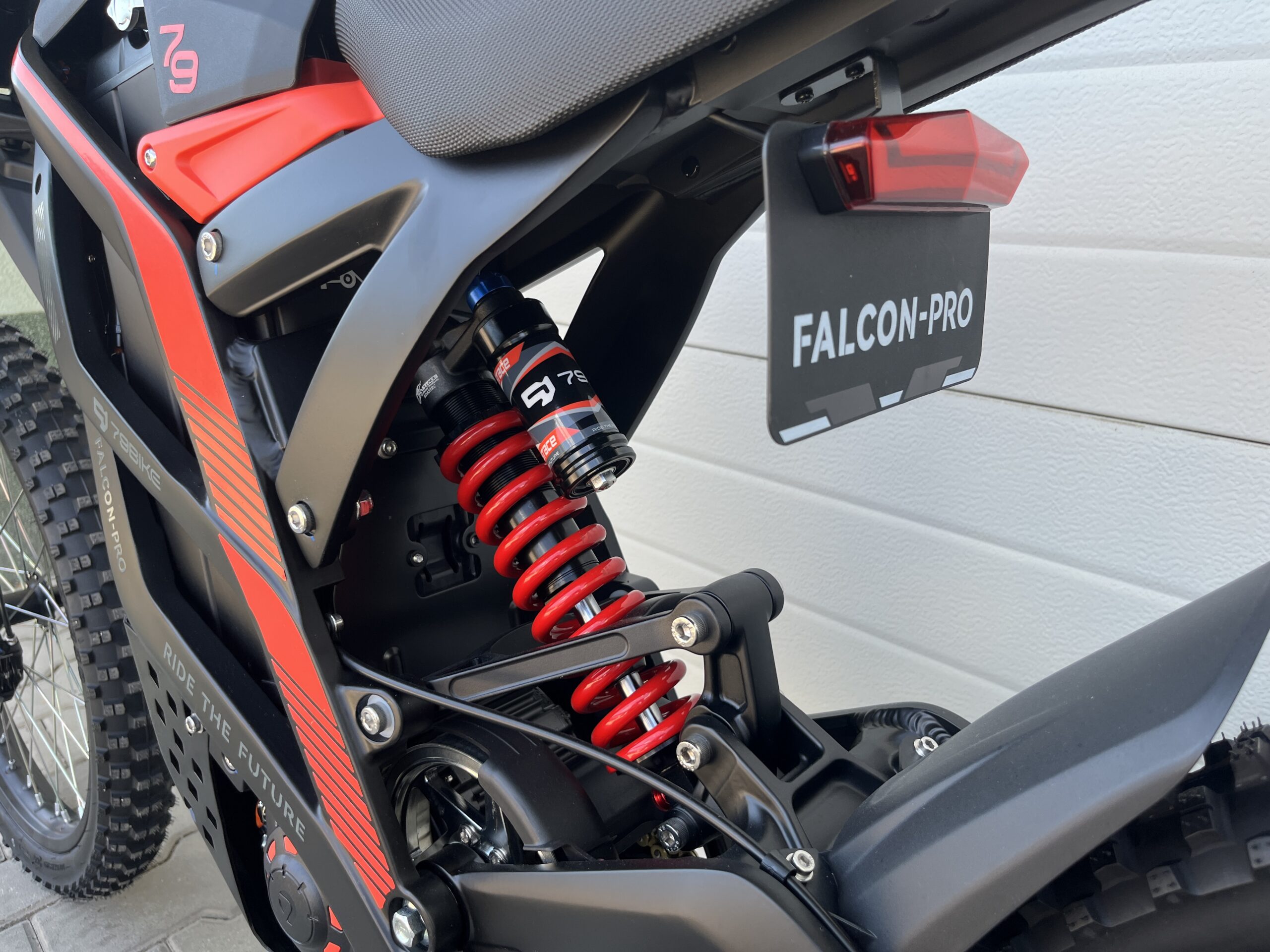 79 bike falcon pro